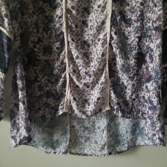 LA Threads Boho Floral Embroidered Peasant Top Flared Sleeves Hi Low Hem Size M - Picture 3 of 13